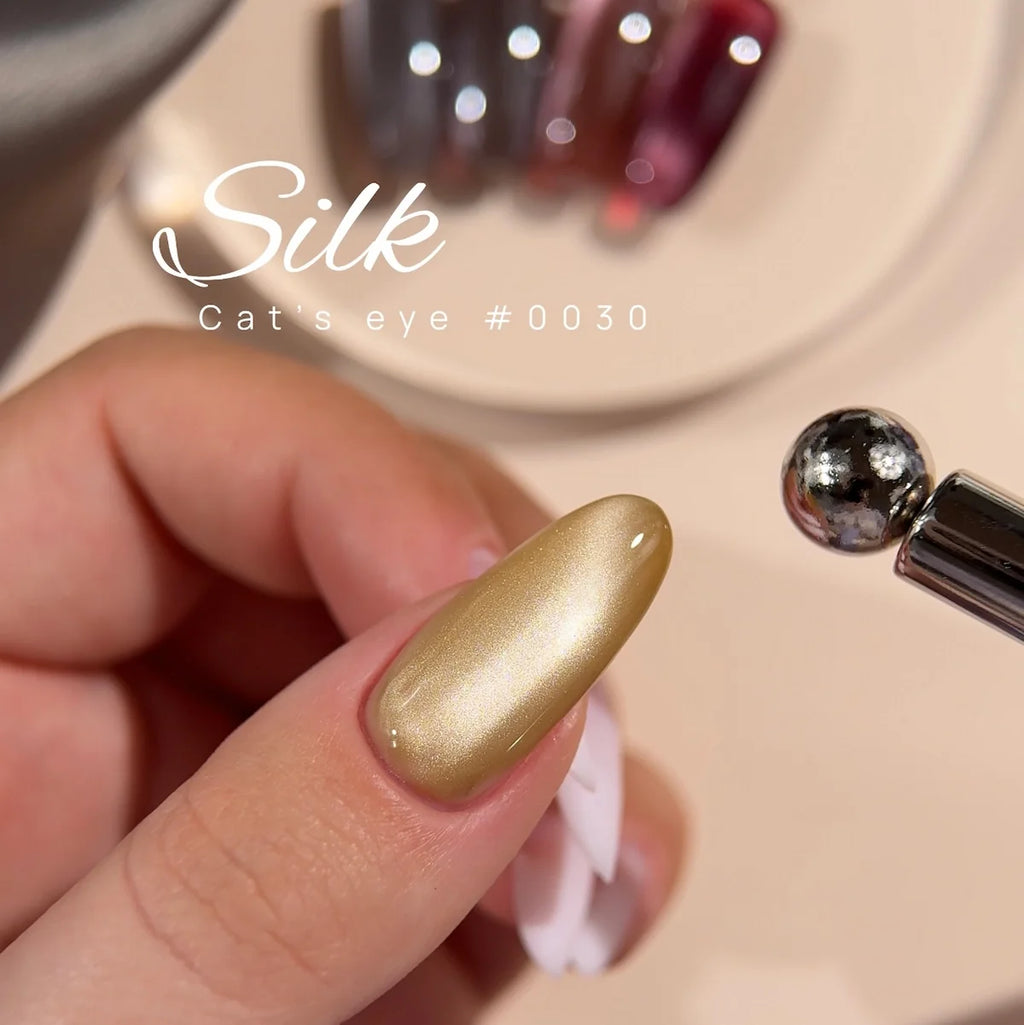 Color Gel Polish DNKa' 12 ml Cat's Eye #0030 - Silk - aplicación