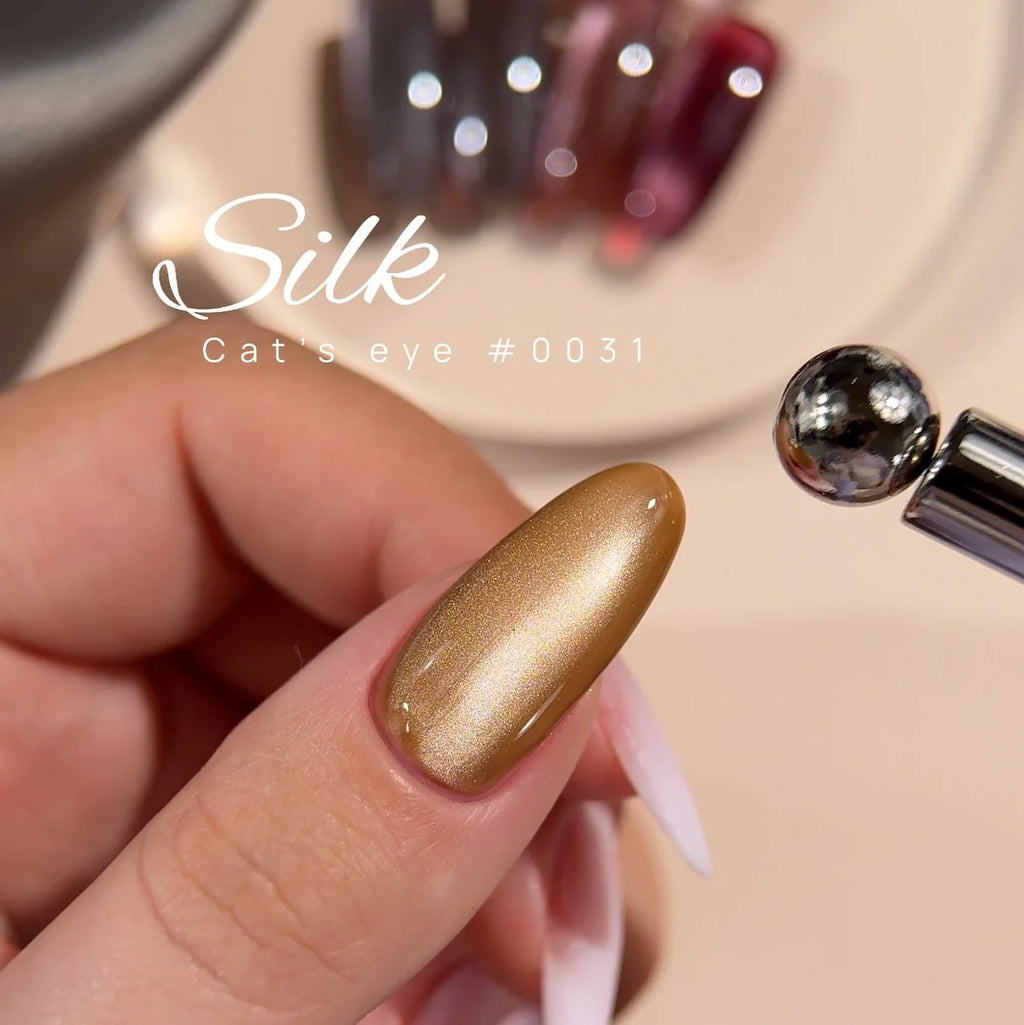Color Gel Polish DNKa' 12 ml Cat's Eye #0031 - Silk - aplicación